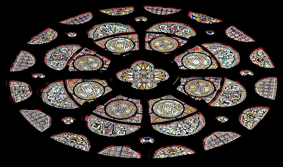 Foto: rundes Kirchenfenster